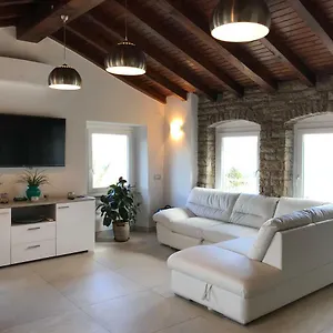 casa-isabelle.hotelitalianriviera.com/